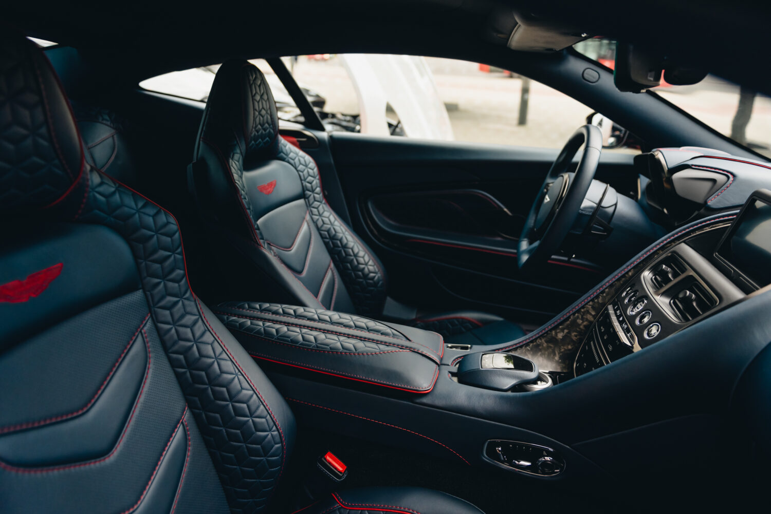 Aston Martin Vilnius atidarymas