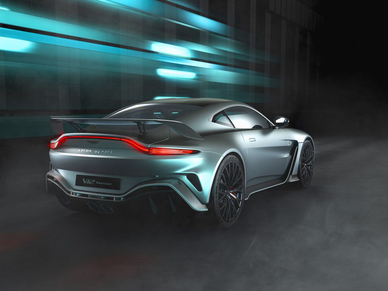 JPG Medium-V12 Vantage Renders - Digital - 4x3 - High Res-5
