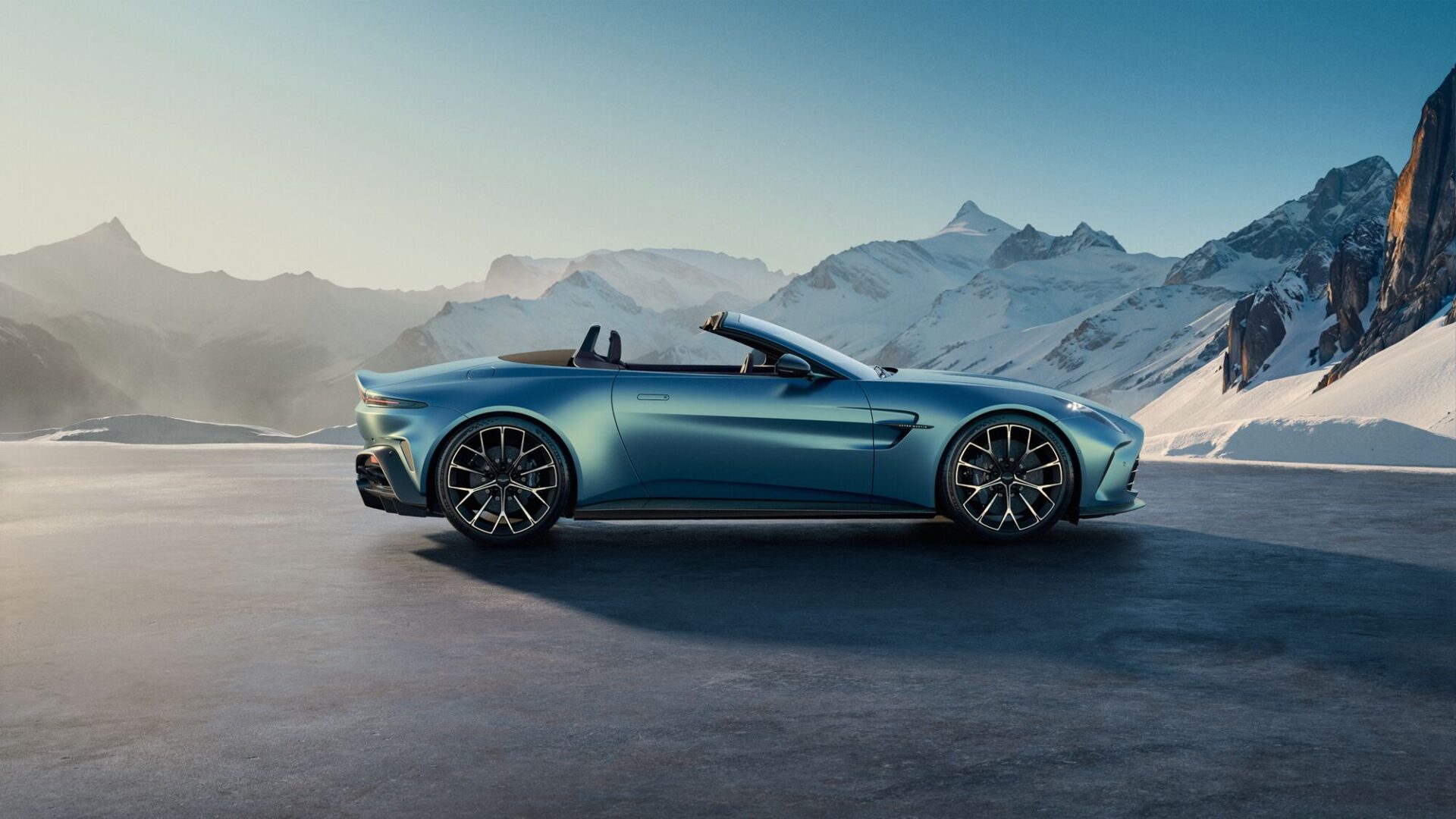 JPG Medium-Vantage Roadster Launch Imagery